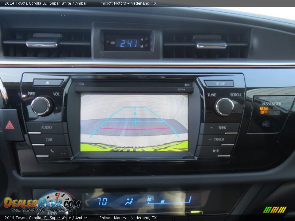 2014 Toyota Corolla LE Super White / Amber Photo #29