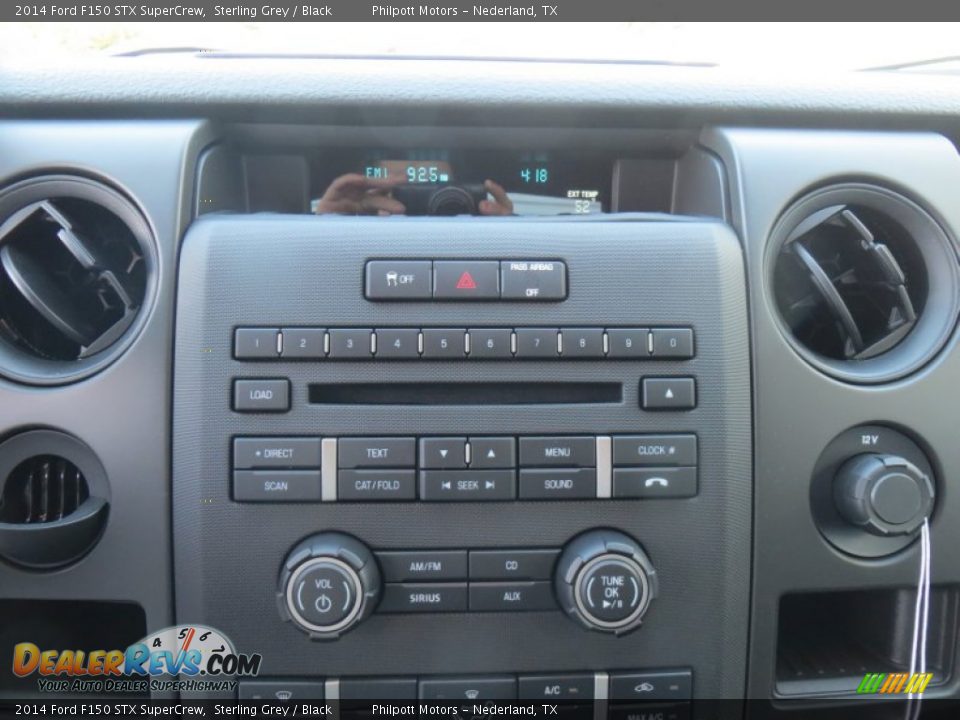 Controls of 2014 Ford F150 STX SuperCrew Photo #31