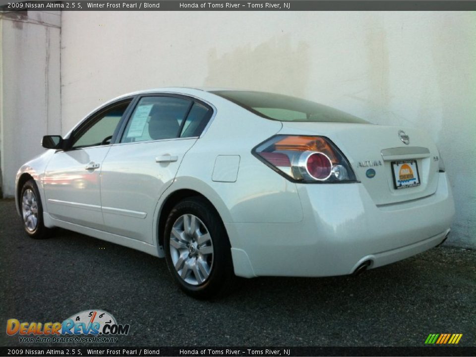 2009 Nissan Altima 2.5 S Winter Frost Pearl / Blond Photo #5