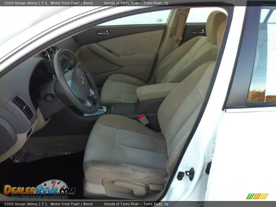 2009 Nissan Altima 2.5 S Winter Frost Pearl / Blond Photo #10