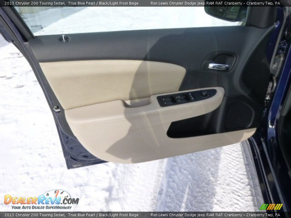 2013 Chrysler 200 Touring Sedan True Blue Pearl / Black/Light Frost Beige Photo #11