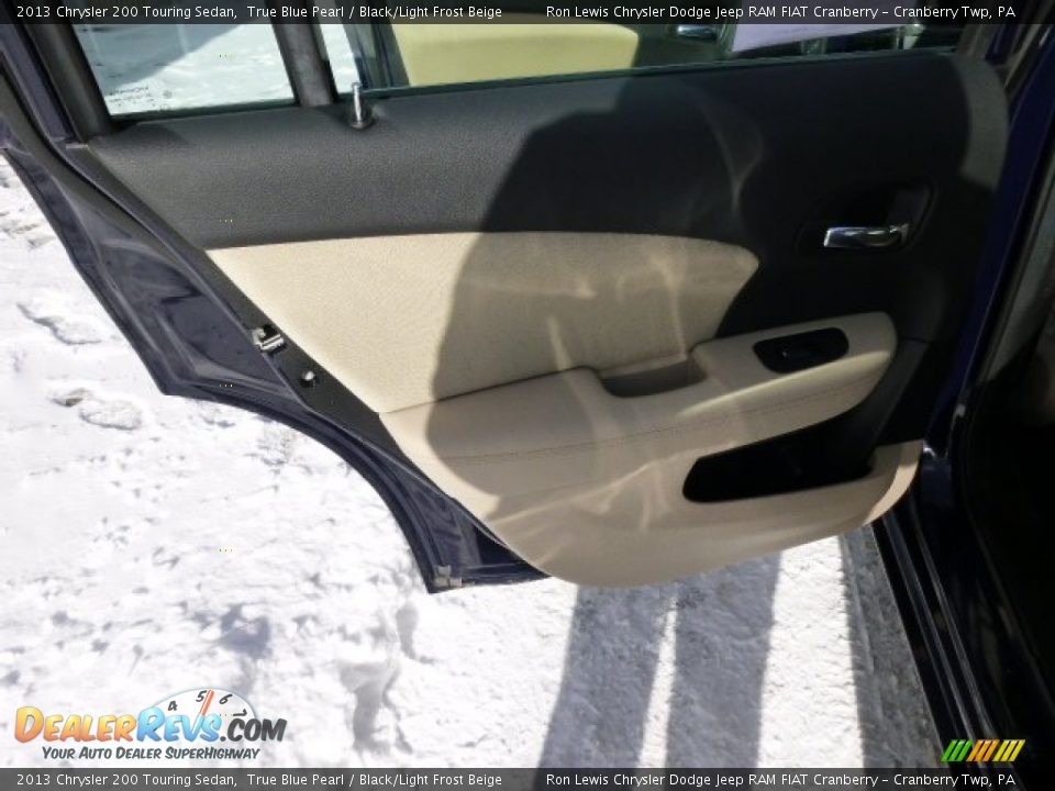2013 Chrysler 200 Touring Sedan True Blue Pearl / Black/Light Frost Beige Photo #13