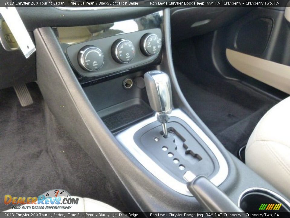 2013 Chrysler 200 Touring Sedan True Blue Pearl / Black/Light Frost Beige Photo #17