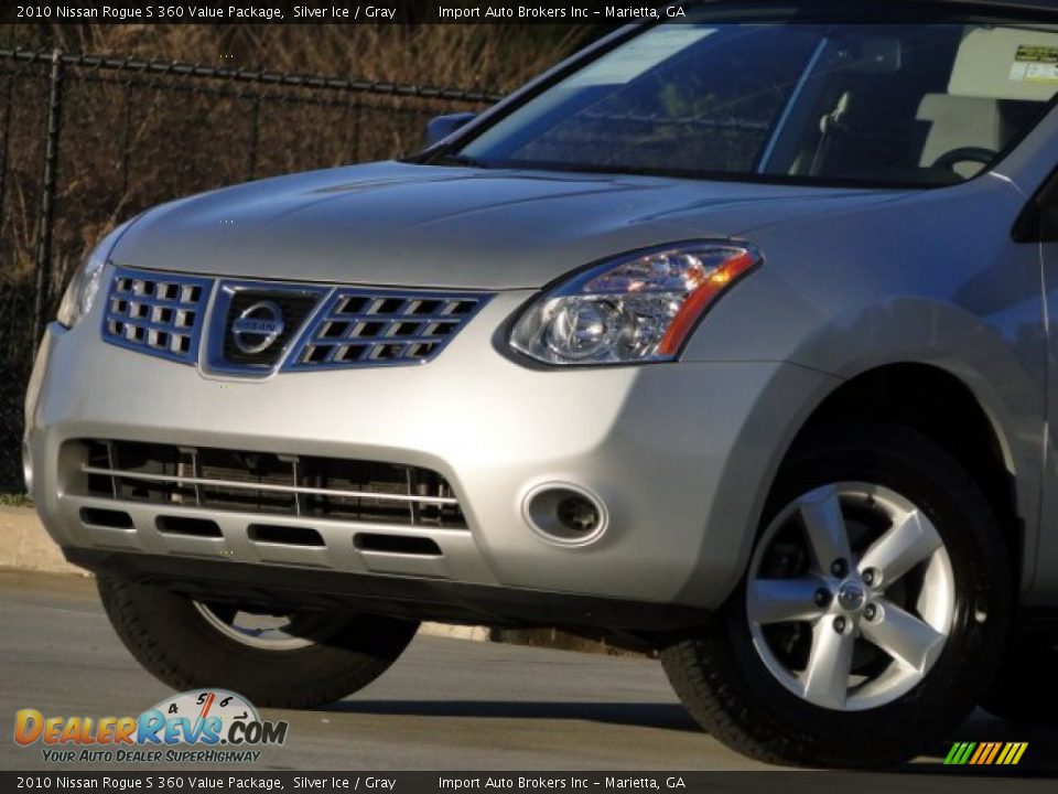 2010 Nissan Rogue S 360 Value Package Silver Ice / Gray Photo #32