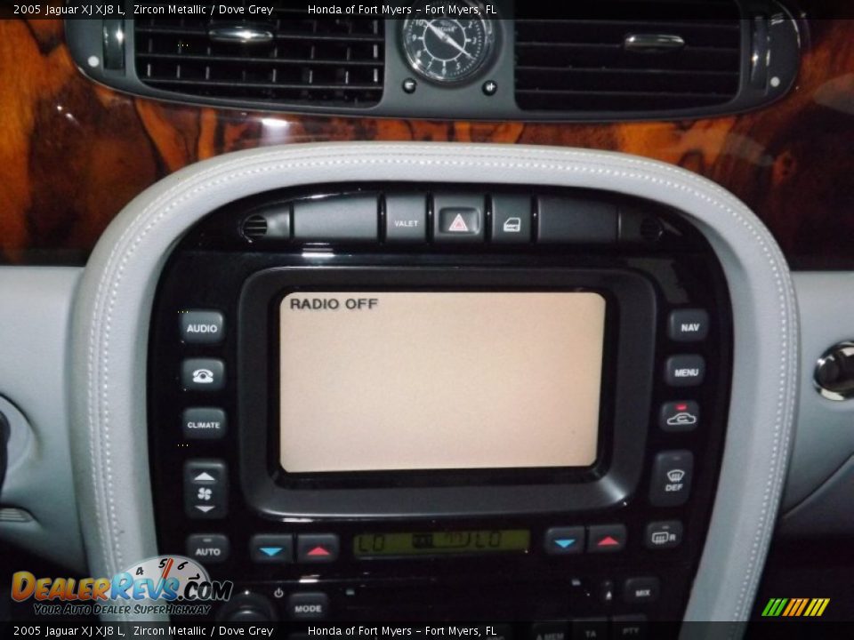 2005 Jaguar XJ XJ8 L Zircon Metallic / Dove Grey Photo #17