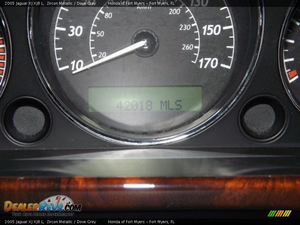 2005 Jaguar XJ XJ8 L Zircon Metallic / Dove Grey Photo #21