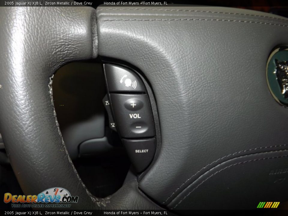 2005 Jaguar XJ XJ8 L Zircon Metallic / Dove Grey Photo #22
