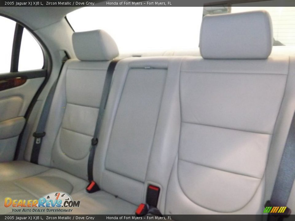 2005 Jaguar XJ XJ8 L Zircon Metallic / Dove Grey Photo #26