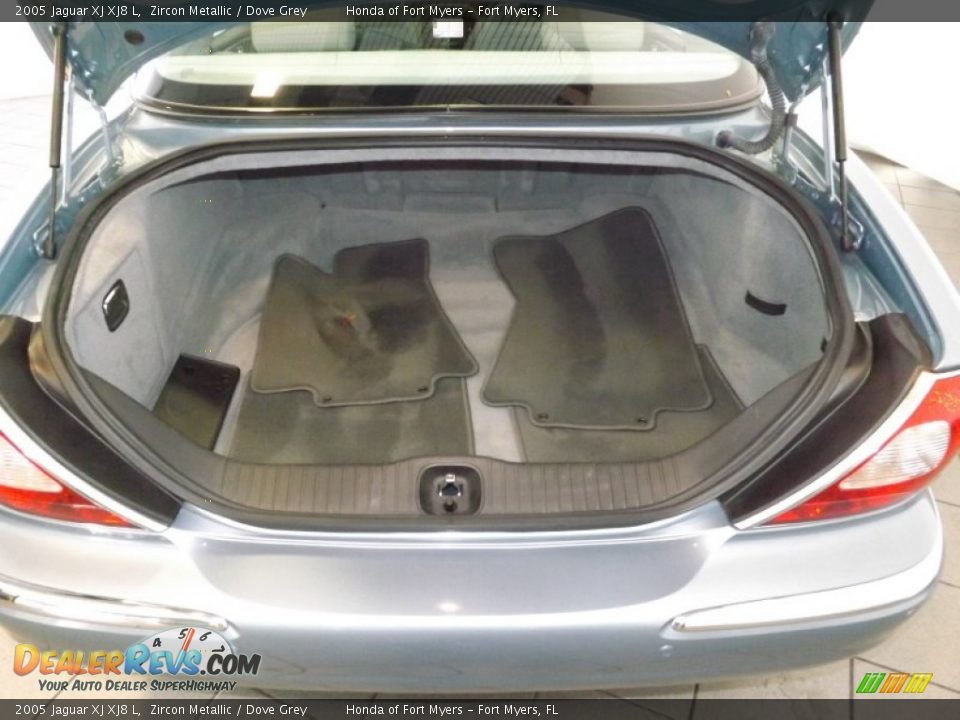 2005 Jaguar XJ XJ8 L Zircon Metallic / Dove Grey Photo #27