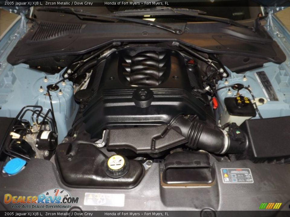 2005 Jaguar XJ XJ8 L Zircon Metallic / Dove Grey Photo #33