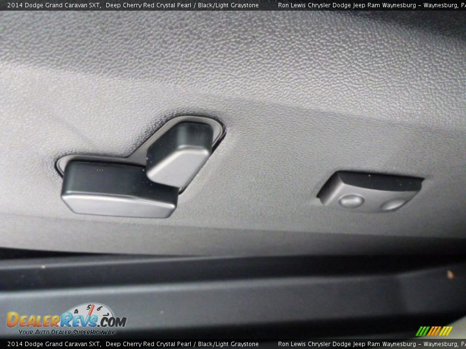 2014 Dodge Grand Caravan SXT Deep Cherry Red Crystal Pearl / Black/Light Graystone Photo #16
