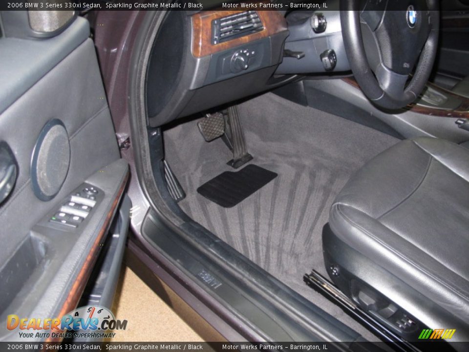 2006 BMW 3 Series 330xi Sedan Sparkling Graphite Metallic / Black Photo #11