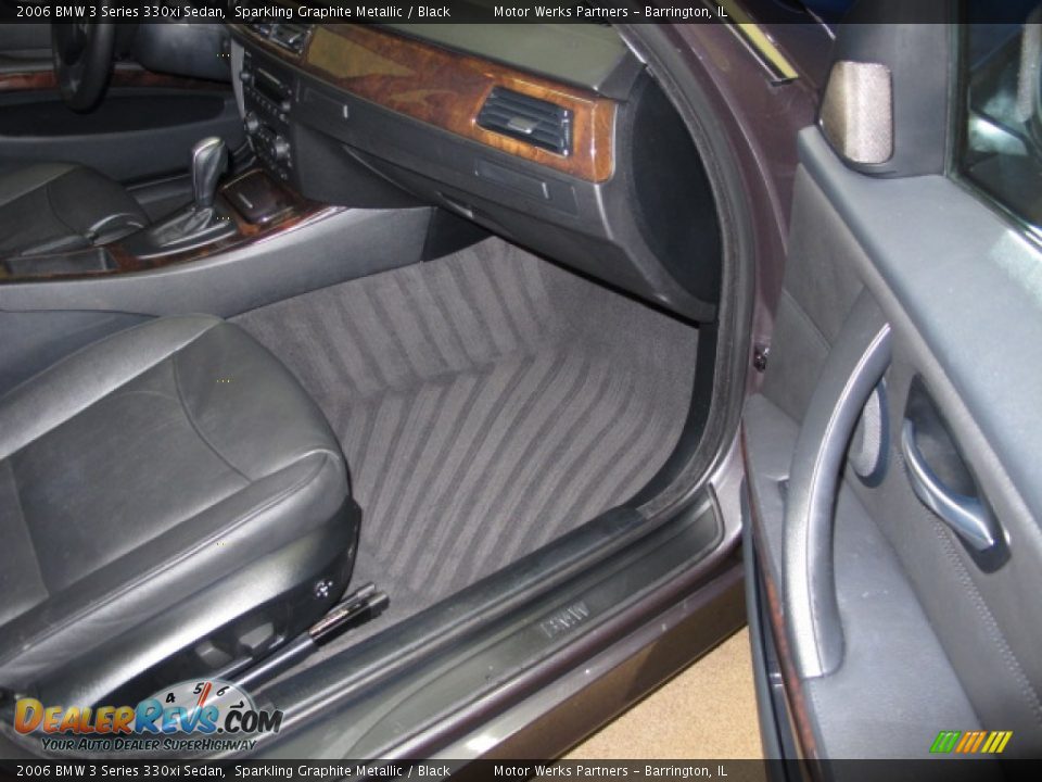 2006 BMW 3 Series 330xi Sedan Sparkling Graphite Metallic / Black Photo #17