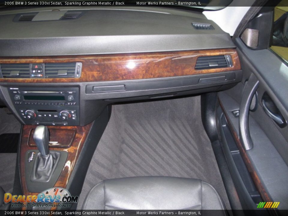 2006 BMW 3 Series 330xi Sedan Sparkling Graphite Metallic / Black Photo #21