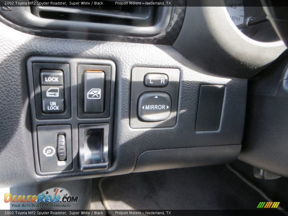 2002 Toyota MR2 Spyder Roadster Super White / Black Photo #32