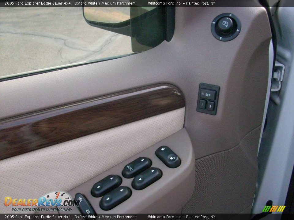 2005 Ford Explorer Eddie Bauer 4x4 Oxford White / Medium Parchment Photo #14