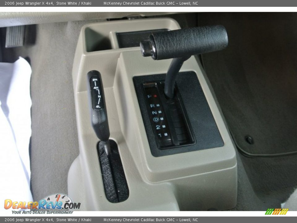 2006 Jeep Wrangler X 4x4 Stone White / Khaki Photo #13