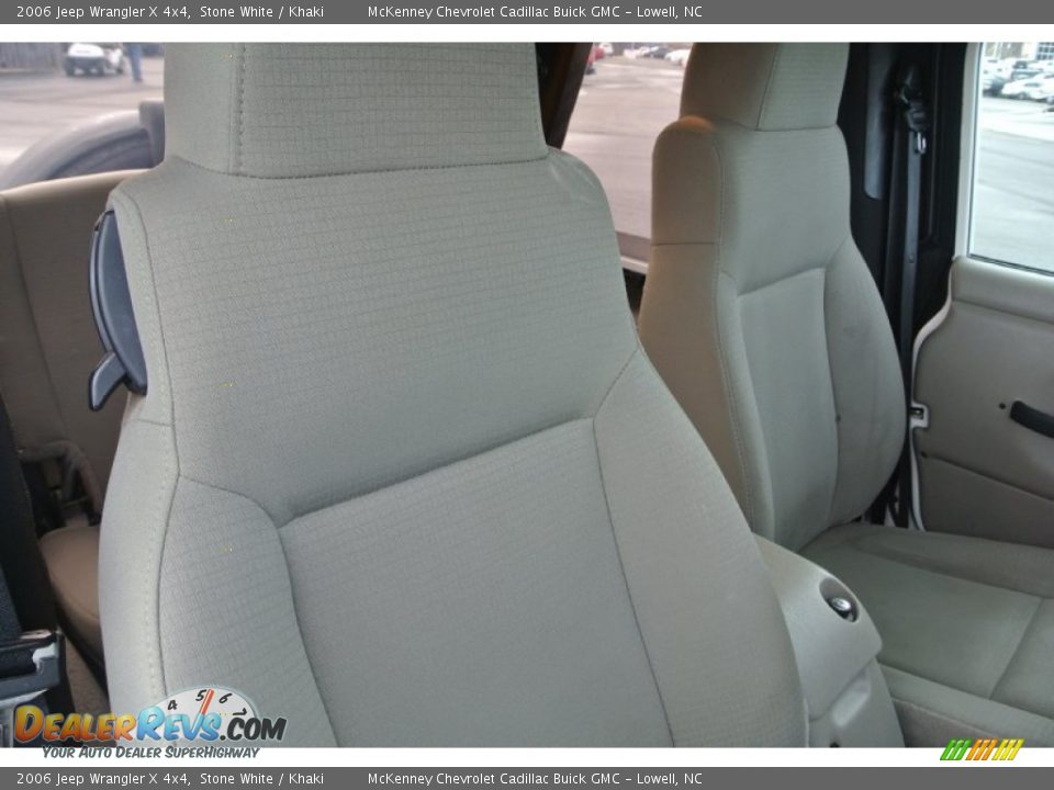 2006 Jeep Wrangler X 4x4 Stone White / Khaki Photo #22