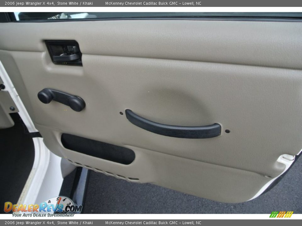 2006 Jeep Wrangler X 4x4 Stone White / Khaki Photo #23