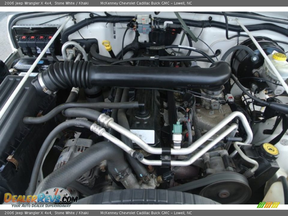 2006 Jeep Wrangler X 4x4 Stone White / Khaki Photo #26