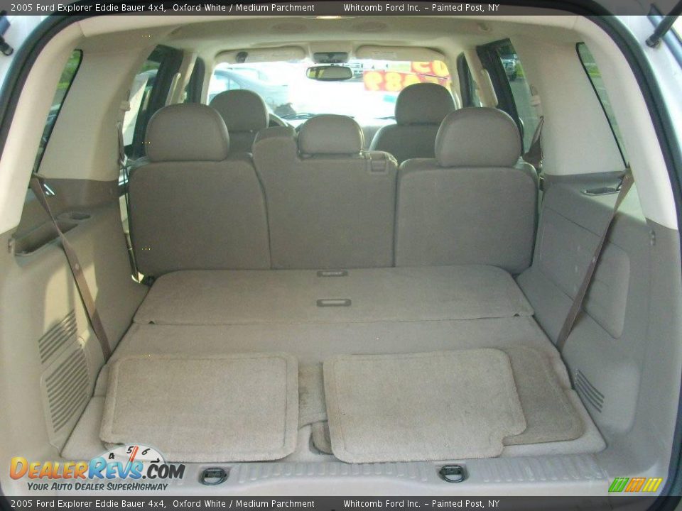 2005 Ford Explorer Eddie Bauer 4x4 Oxford White / Medium Parchment Photo #29