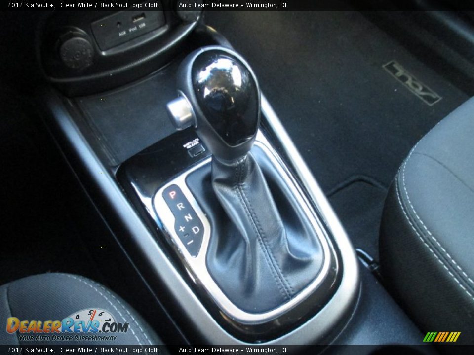 2012 Kia Soul + Clear White / Black Soul Logo Cloth Photo #14