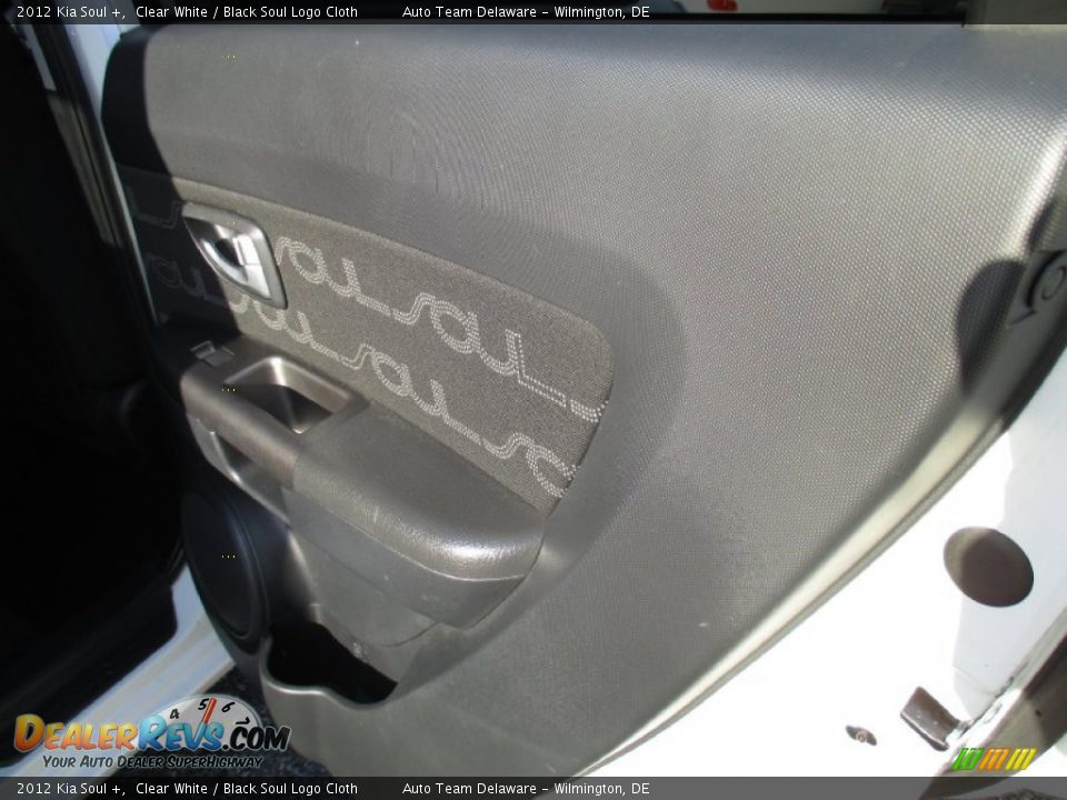 2012 Kia Soul + Clear White / Black Soul Logo Cloth Photo #21