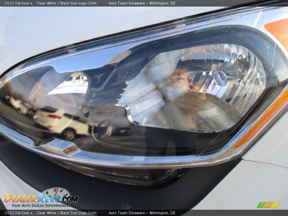 2012 Kia Soul + Clear White / Black Soul Logo Cloth Photo #31