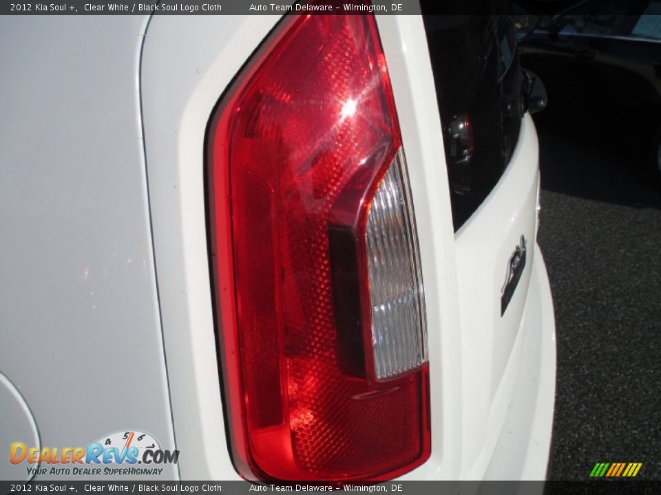 2012 Kia Soul + Clear White / Black Soul Logo Cloth Photo #32
