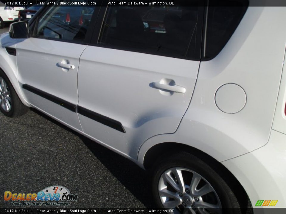 2012 Kia Soul + Clear White / Black Soul Logo Cloth Photo #35