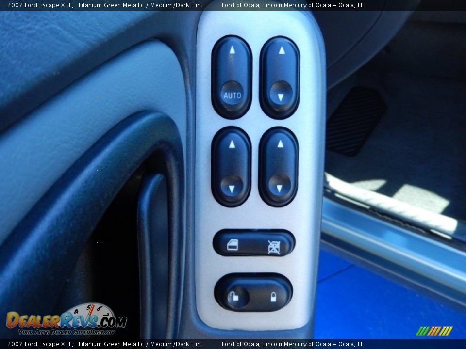 2007 Ford Escape XLT Titanium Green Metallic / Medium/Dark Flint Photo #13
