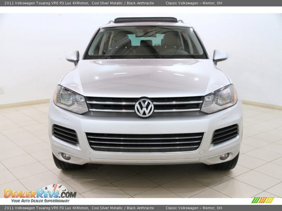 2011 Volkswagen Touareg VR6 FSI Lux 4XMotion Cool Silver Metallic / Black Anthracite Photo #2