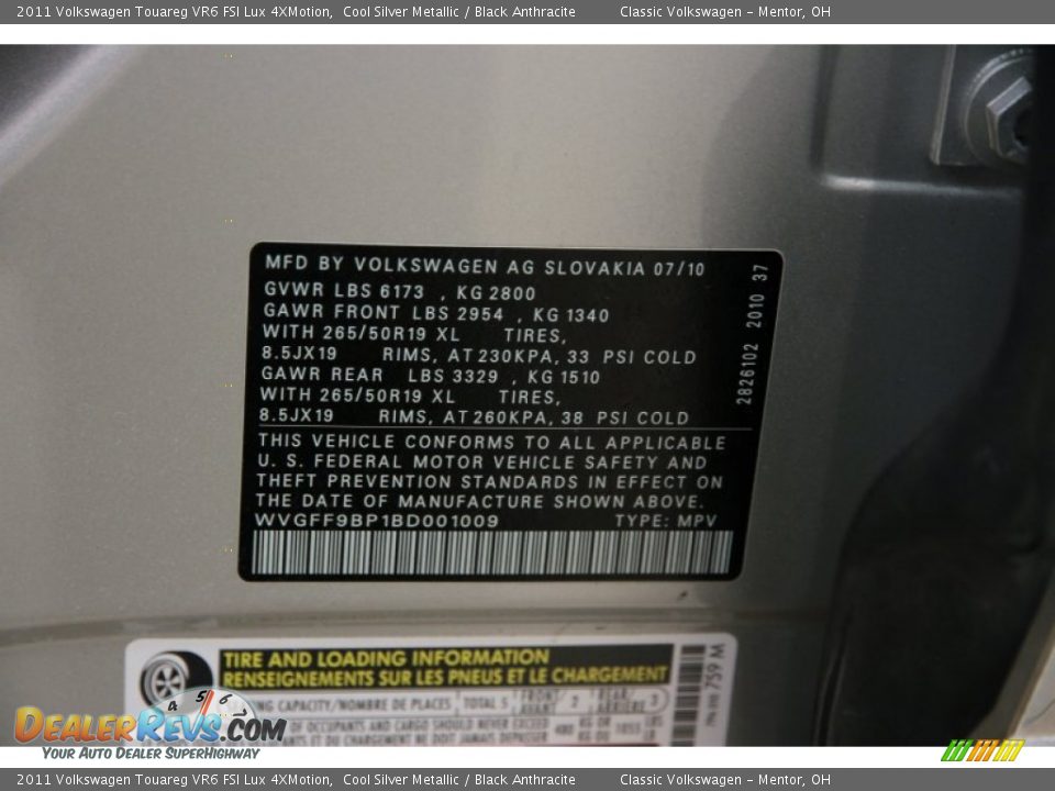 2011 Volkswagen Touareg VR6 FSI Lux 4XMotion Cool Silver Metallic / Black Anthracite Photo #16
