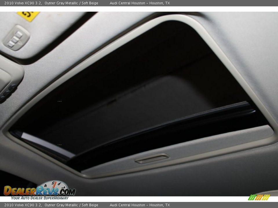 2010 Volvo XC90 3.2 Oyster Gray Metallic / Soft Beige Photo #18