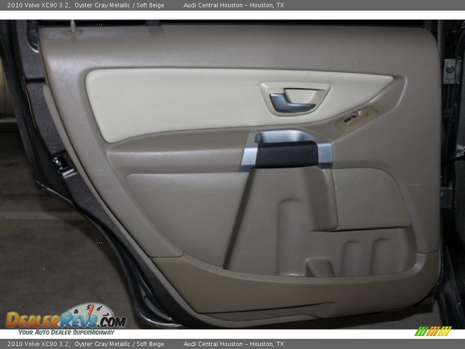 2010 Volvo XC90 3.2 Oyster Gray Metallic / Soft Beige Photo #19