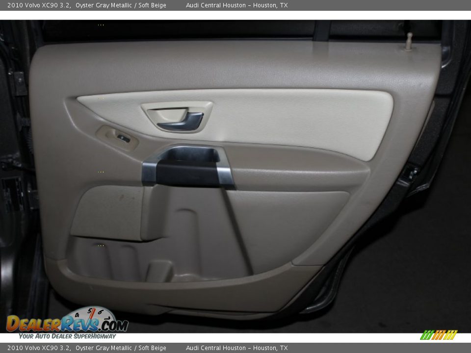2010 Volvo XC90 3.2 Oyster Gray Metallic / Soft Beige Photo #23