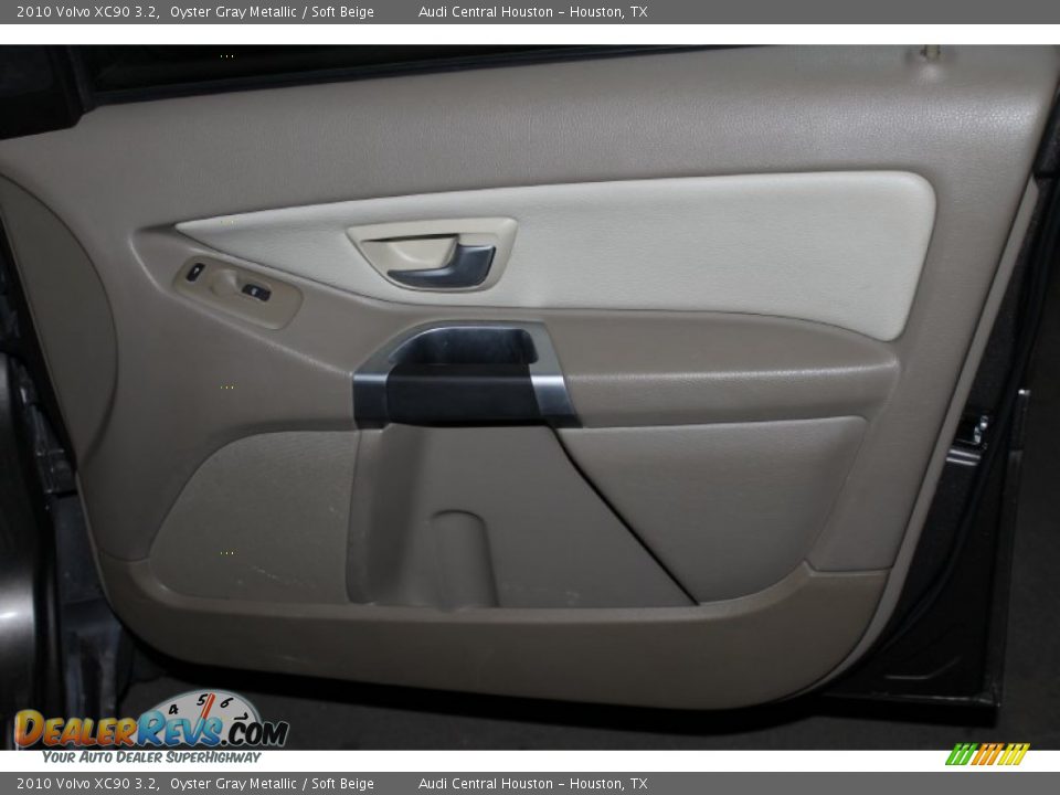 2010 Volvo XC90 3.2 Oyster Gray Metallic / Soft Beige Photo #26