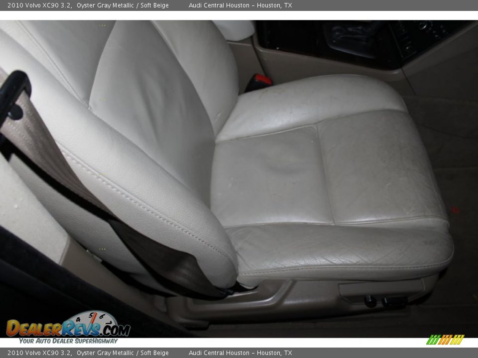 2010 Volvo XC90 3.2 Oyster Gray Metallic / Soft Beige Photo #27