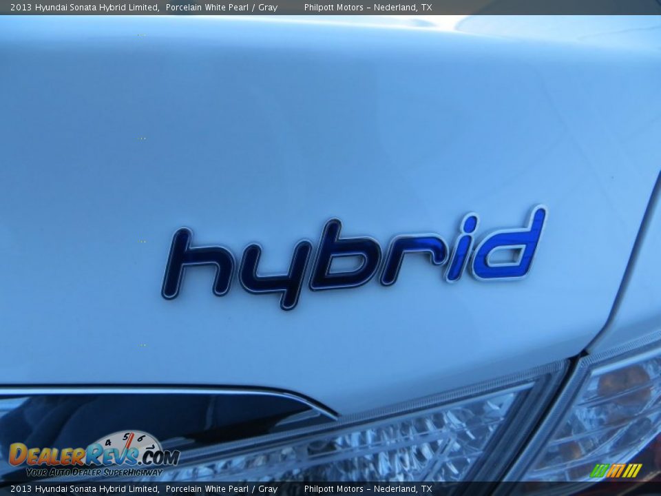 2013 Hyundai Sonata Hybrid Limited Porcelain White Pearl / Gray Photo #17