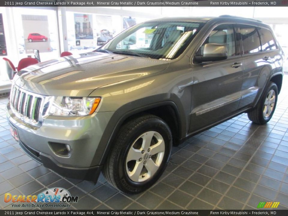 2011 Jeep Grand Cherokee Laredo X Package 4x4 Mineral Gray Metallic / Dark Graystone/Medium Graystone Photo #3