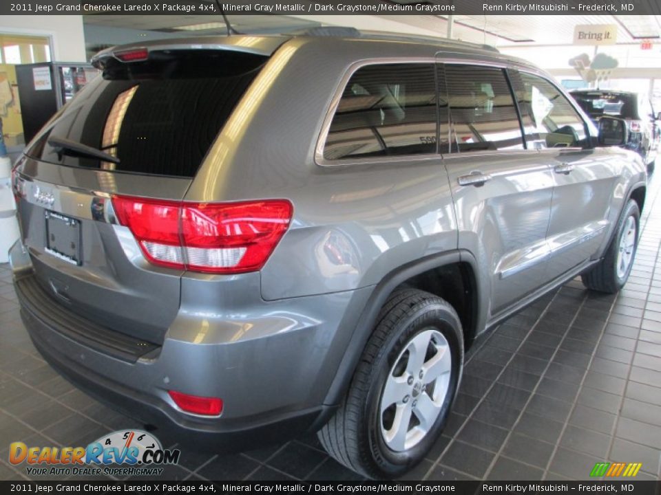 2011 Jeep Grand Cherokee Laredo X Package 4x4 Mineral Gray Metallic / Dark Graystone/Medium Graystone Photo #8