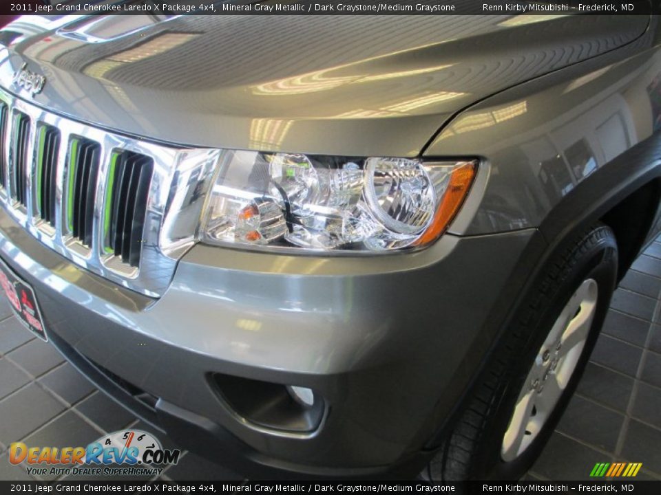 2011 Jeep Grand Cherokee Laredo X Package 4x4 Mineral Gray Metallic / Dark Graystone/Medium Graystone Photo #12