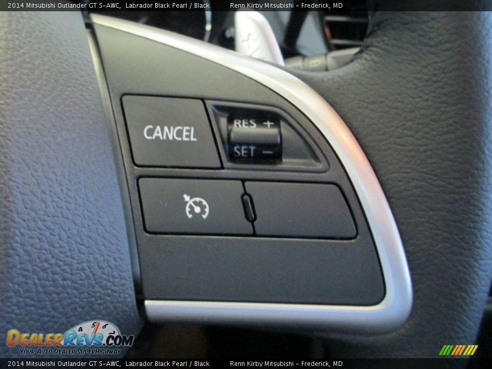 Controls of 2014 Mitsubishi Outlander GT S-AWC Photo #20