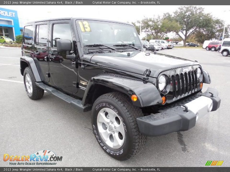 2013 Jeep Wrangler Unlimited Sahara 4x4 Black / Black Photo #11