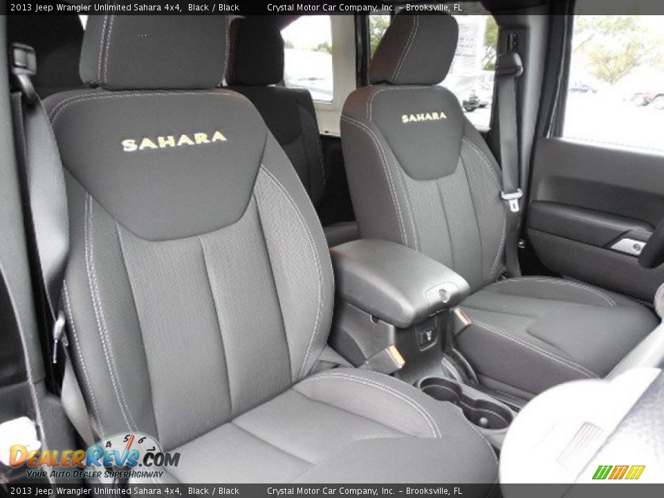 2013 Jeep Wrangler Unlimited Sahara 4x4 Black / Black Photo #13