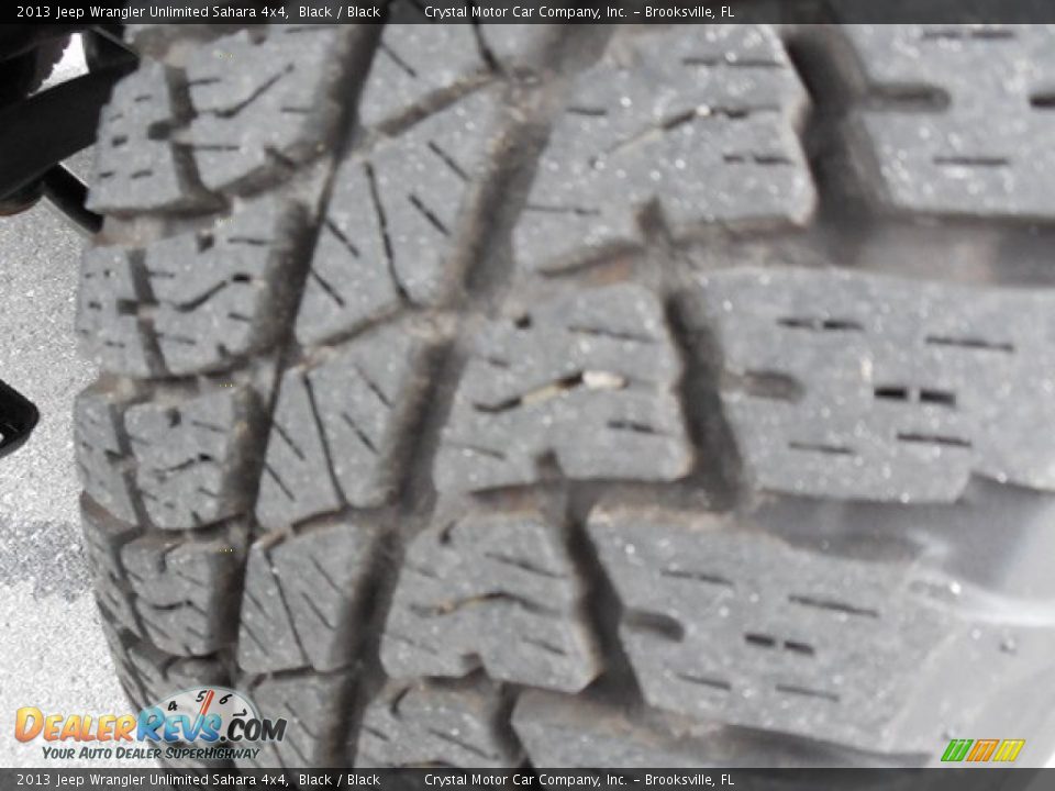 2013 Jeep Wrangler Unlimited Sahara 4x4 Black / Black Photo #16