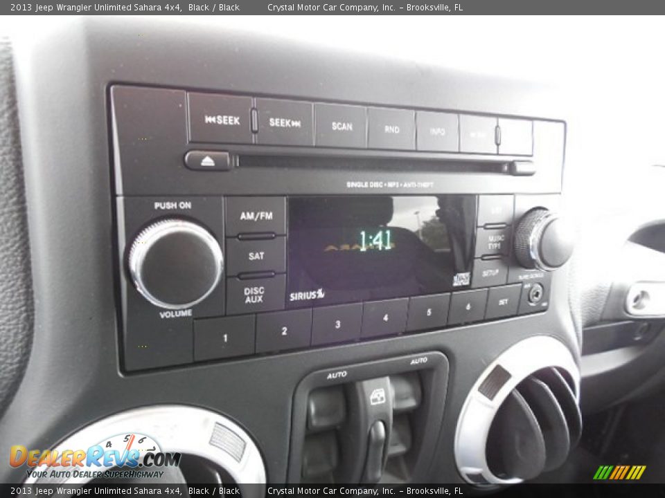 2013 Jeep Wrangler Unlimited Sahara 4x4 Black / Black Photo #20