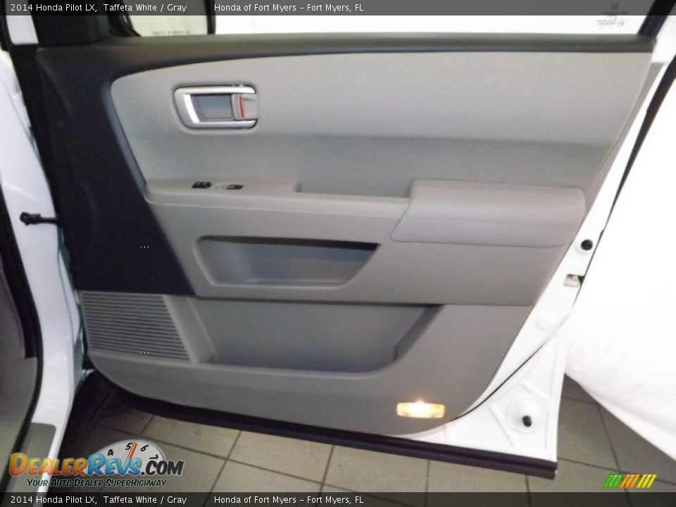 2014 Honda Pilot LX Taffeta White / Gray Photo #27