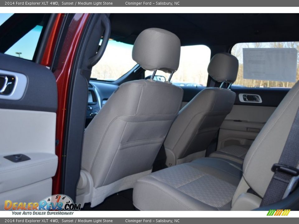 2014 Ford Explorer XLT 4WD Sunset / Medium Light Stone Photo #7