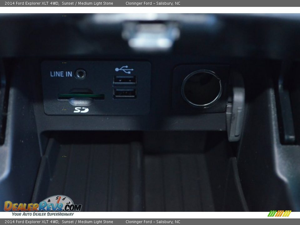 2014 Ford Explorer XLT 4WD Sunset / Medium Light Stone Photo #21